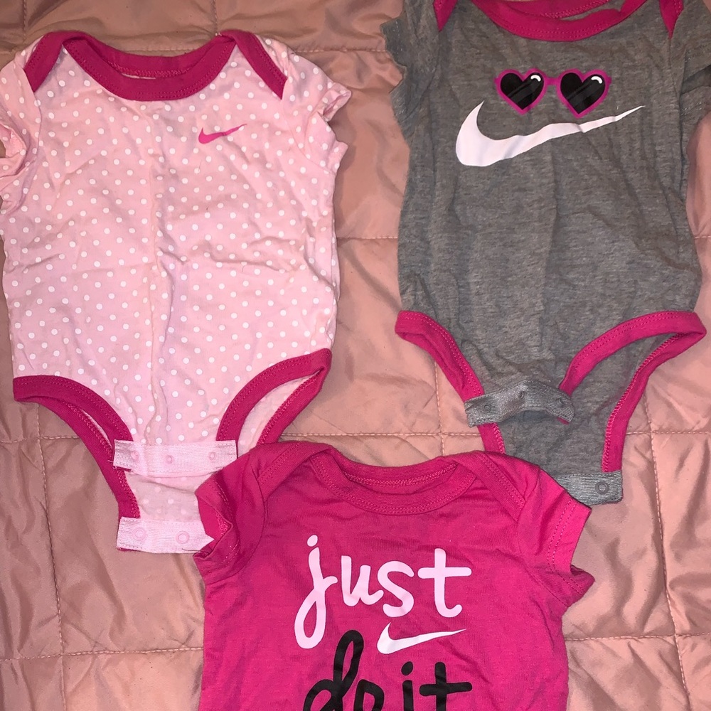 Nike shirts 3 pack